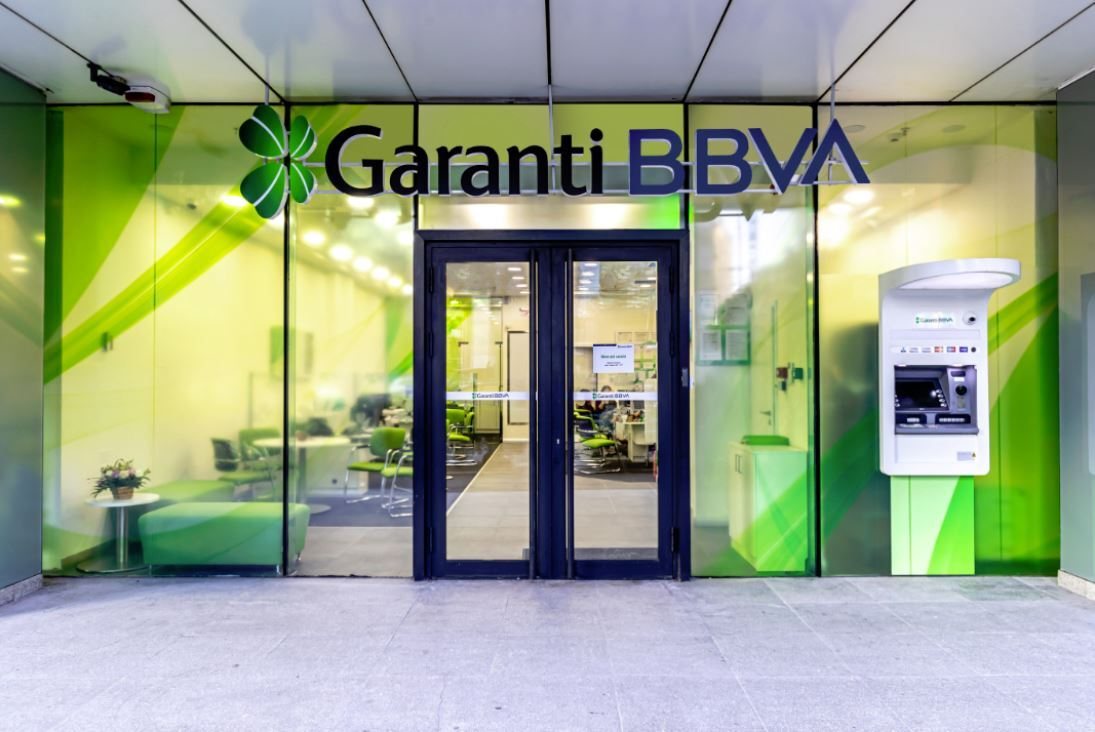 Garanti BBVA branch, middle office efficiency case study